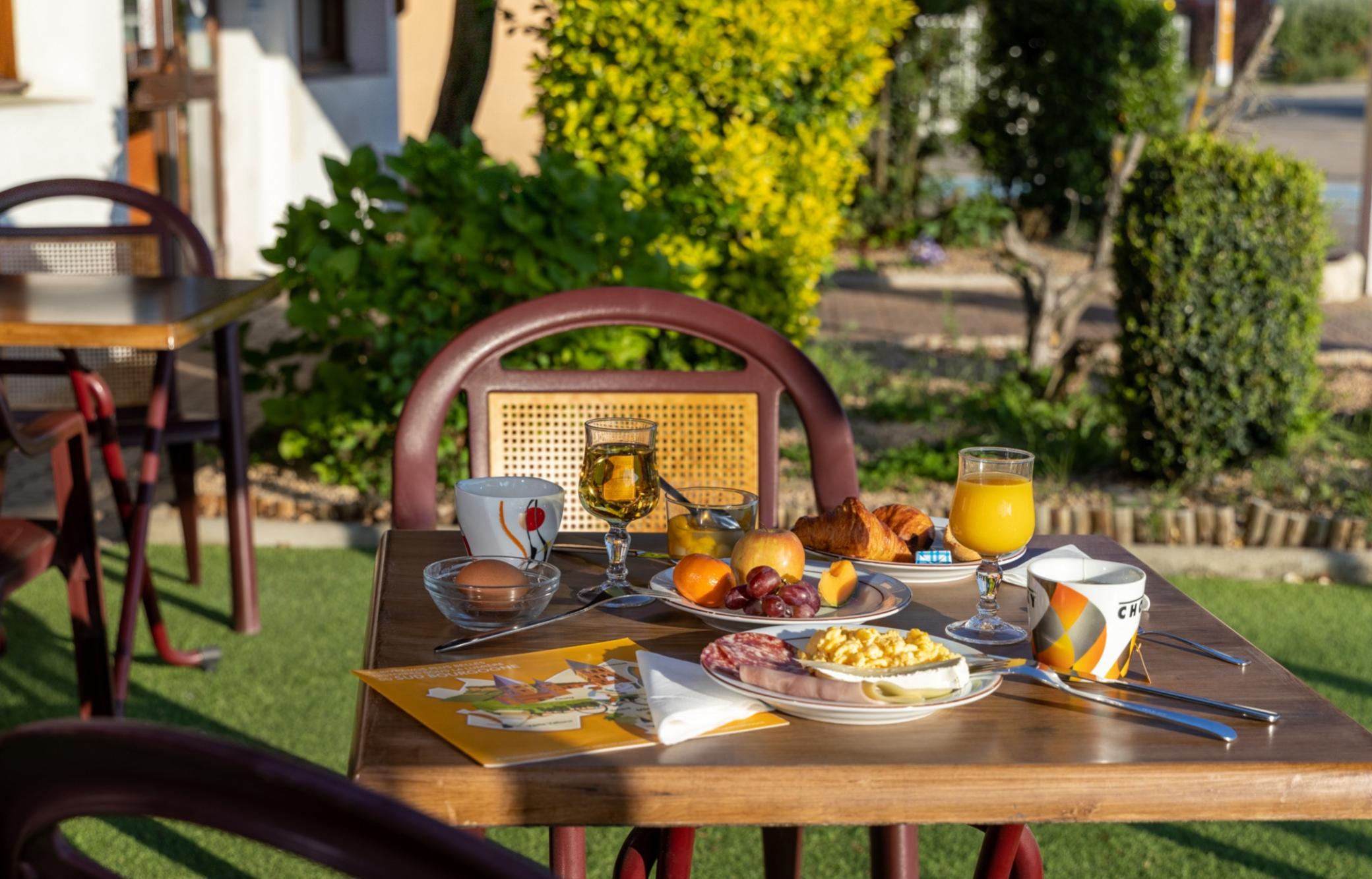The Originals City, Hotel Macon Sud Chaintré Εξωτερικό φωτογραφία